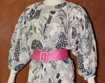 SZ M/L, Vintage 1980's suit with belt,flowing skirt, 32" waist