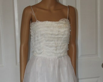 White Lace and Chiffon Dress, Vintage 1960's, 27" waist, Perfect Prom or Wedding!