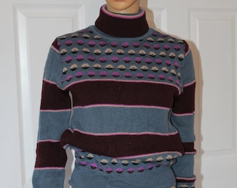 Size S,  Wool, Turtleneck, Pullover Sweater, 34" chest