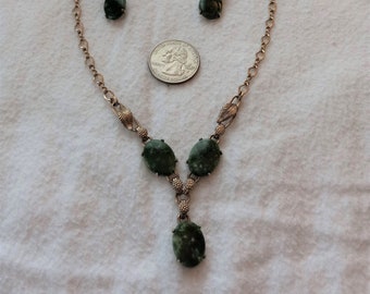 Vintage Nephrite Jade Pendant Necklace and Earrings 1/2012k