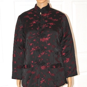 SZ. S, Quilted Asian Jacket in Black and Red with Mandarin Collar, Vintage 1960&#39;s, 35&quot; chest