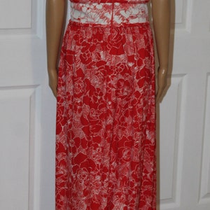 SZ. M, Red and White Contrast Print Maxi Dress, Vintage 1970's, 1970's image 3