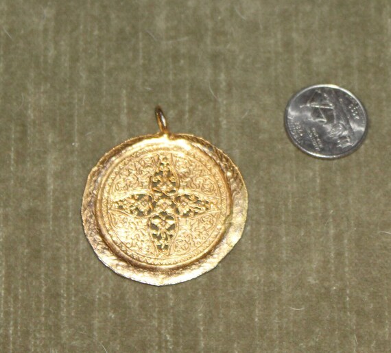 Kenneth J. Lane Gold Pendant, Vintage 1980's - image 1