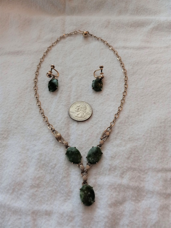 Vintage Nephrite Jade Pendant Necklace and Earrings 1… - Gem