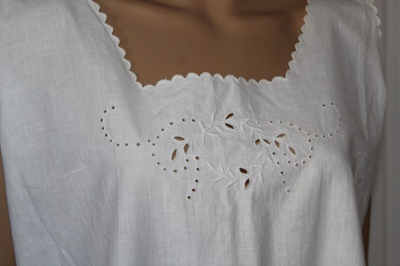 XL White Cotton Nightgown with Hand Embroidery, V… - image 3