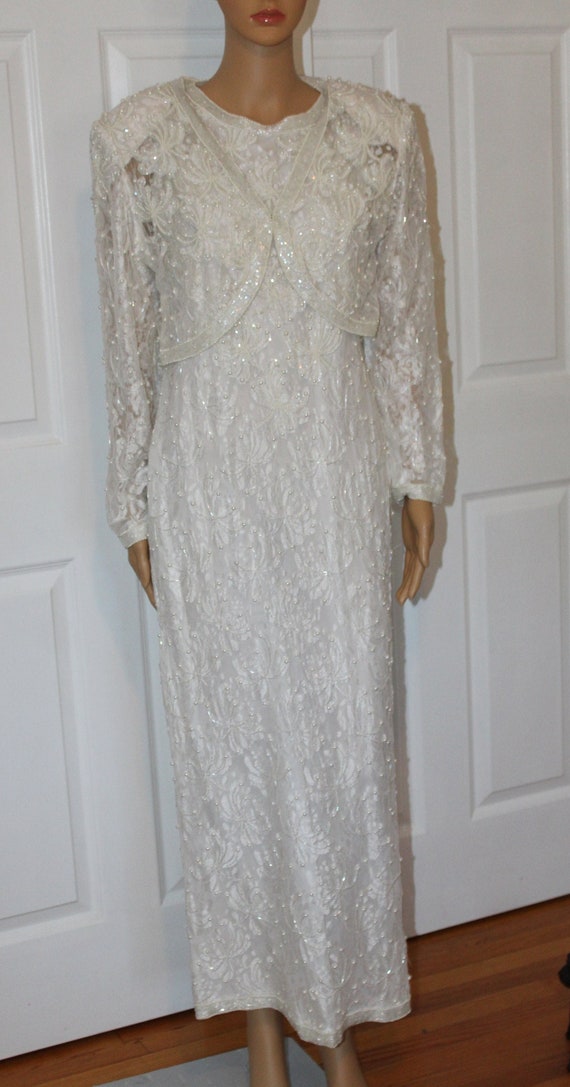 Sz M/L, White Beaded Gown with Matching Beaded Bol