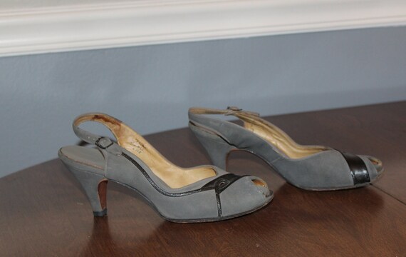 7N, Gray Suede Slingback Pumps, Vintage 1950's - image 2