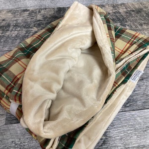 brown lining inside Saskatchewan Tartan throw blanket, soft inside
