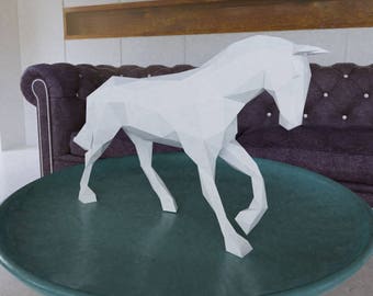 PFERD DIY 3D Papercraft PDF Papier Skulptur Vorlage, Origami Kit, Papier Tierkopf, Machen Sie Ihre eigene Trophäe! Low Poly Druckbares Modell