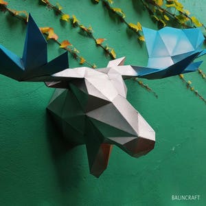 MOOSE TROPHY- Papercraft 3D Paper Animal Sculpture Dear Head, Halloween decoration mask, DIY Low Poly papercraft template for adult and kid