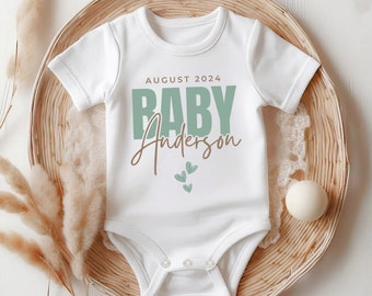 Aangepaste aankondiging Baby Onesie® - Gepersonaliseerde bodysuit - Modern minimaal Binnenkort Onesie®-aankondiging