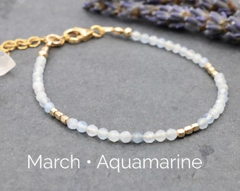 Pulsera de aguamarina dorada: joyería con cuentas y piedra de nacimiento de marzo