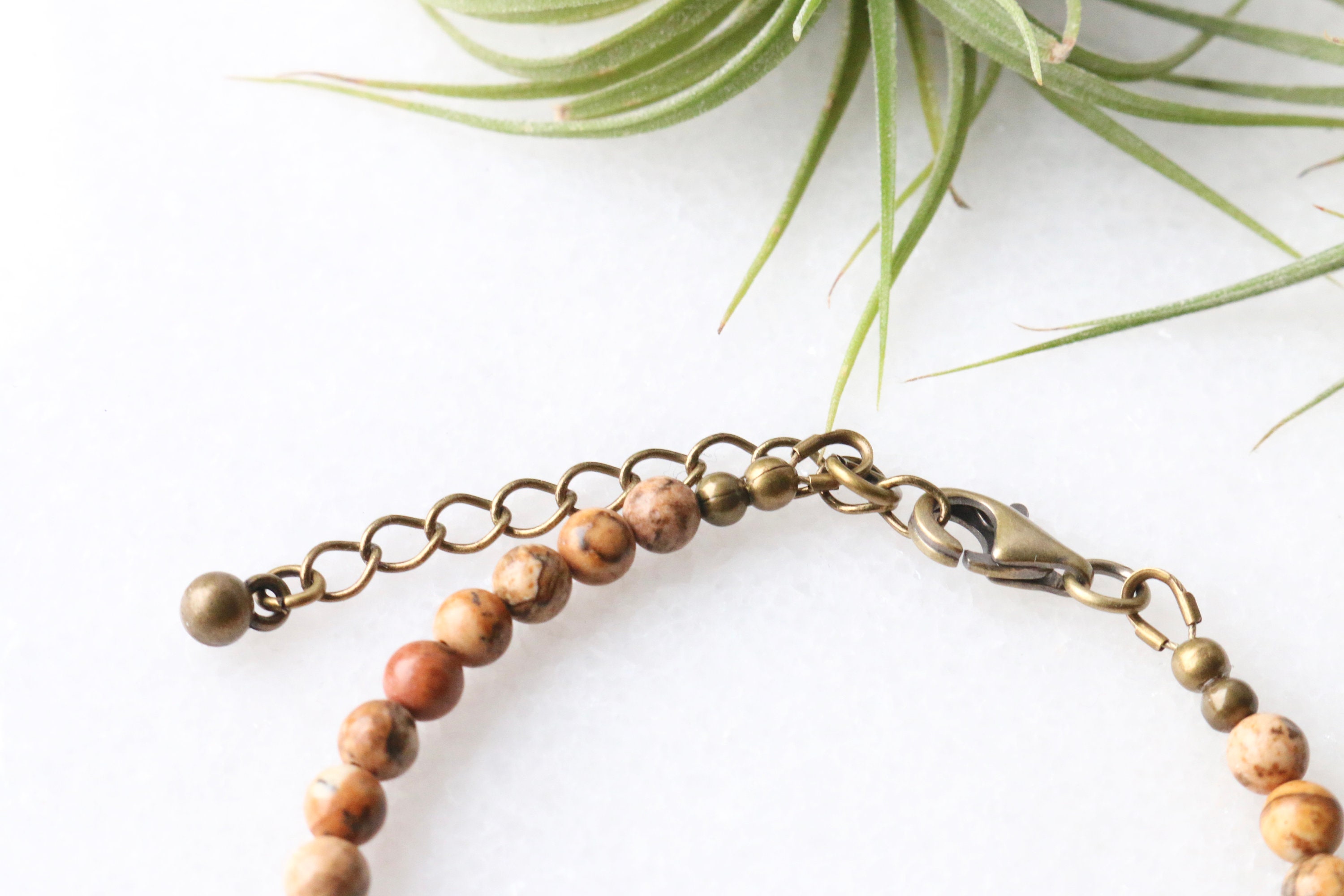 Bracciale in diaspro e turchese africano: gioielli con pietre preziose e perline boho - Italia