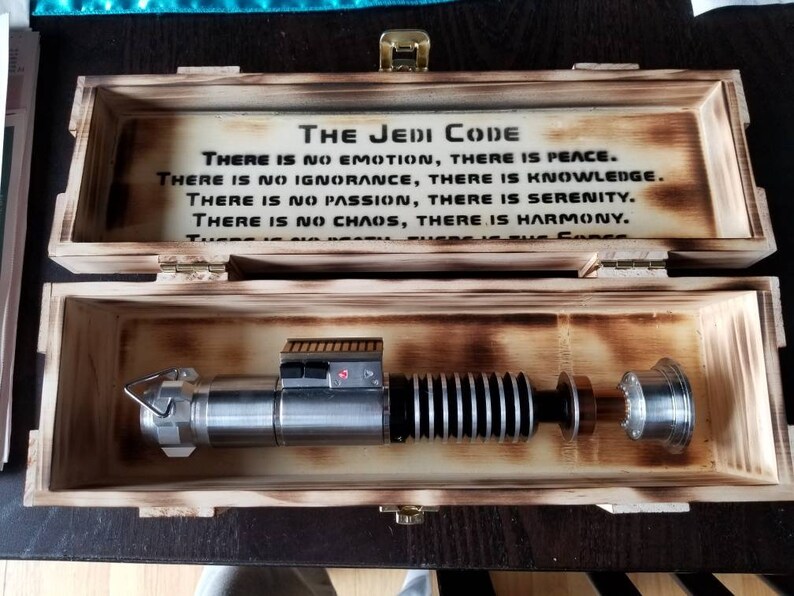 luke skywalker episode 6 lightsaber