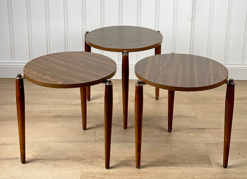 Stagger Rounds Tables Mid-century Atomic Walnut Stacking Round Side Tables - Set of 3 - Etsy