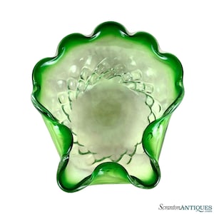 Mid-Century Italian Murano Green Art Glass Scallop Shell Bowl
