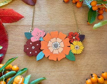 Autumn flowers wooden necklace