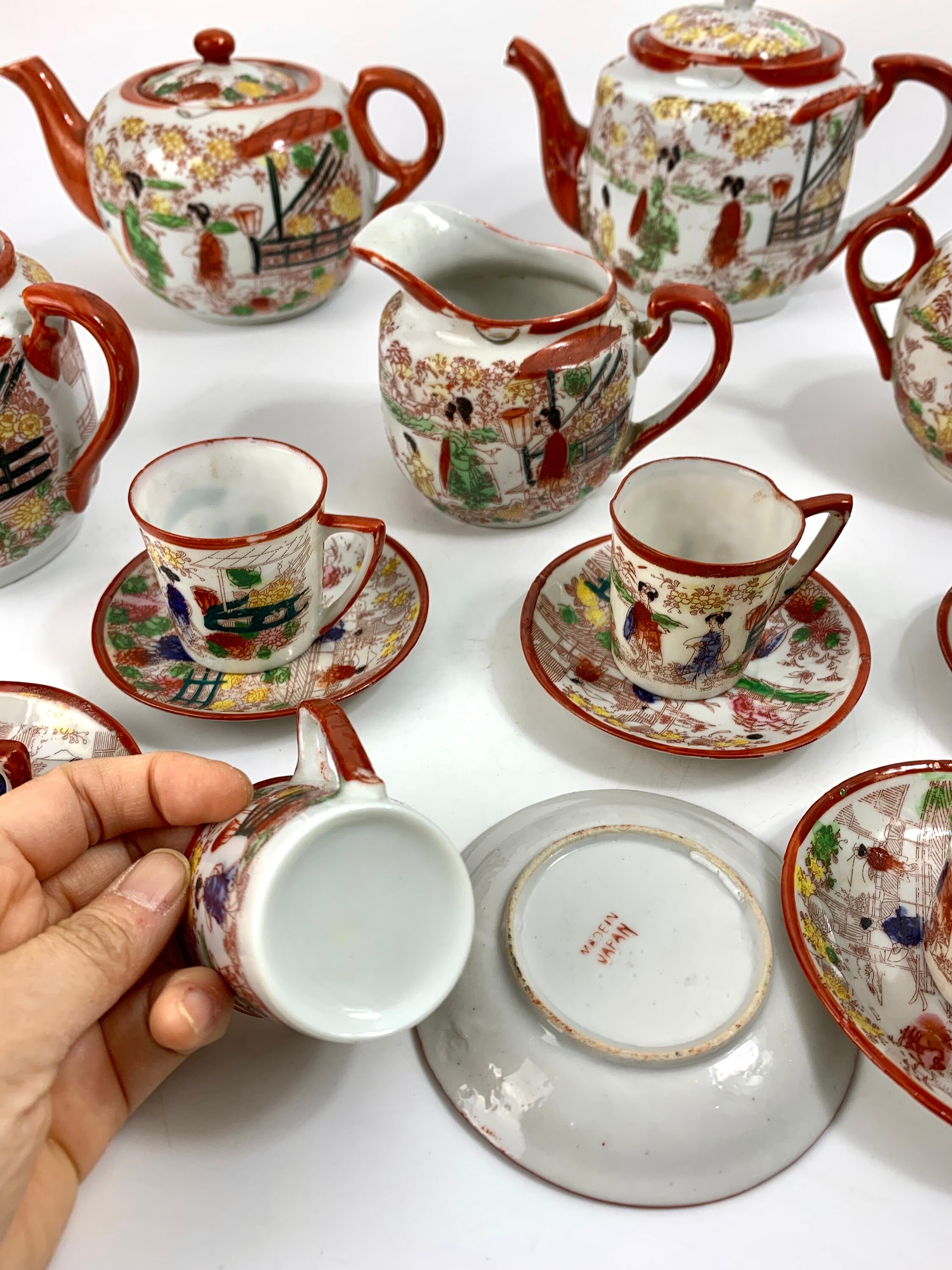 Vintage Geisha Girl Tea Set: Hand-painted Kutani Porcelain, Made