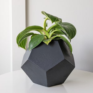 Geometric concrete planter for houseplants, Big 5" dodecahedron planter for indoor plants, Geometric indoor pots, Big pot