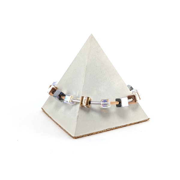 Pyramid bracelet holder, bracelet stand, watch holder, ring display, wedding ring holder, jewelry stand