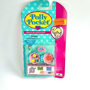 Polly pocket vintage,  rare polly pocket, pretty me collection locket and pallet. Brown hair doll, 90s toy nib, new polly pocket