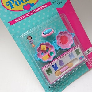 Polly pocket vintage,  rare polly pocket, pretty me collection locket and pallet. Hug me purple u, doll, 90s toy nib, new polly pocket