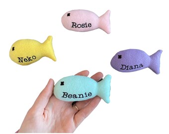 Custom Fish CAT Toy, Personalized Handmade Cat Toy Vegan Cat Toy Gift for Cat Lover Gift Crazy Cat Lady Gift Kitten Cat Toy Cat Catnip Toy