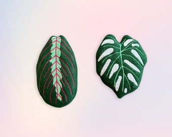 Leaf CAT Toy, Plant Leaf Catnip Toy- Gift for Cat Lover, Cats and Kittens. Monstera and Prayer Plant Cat Toy