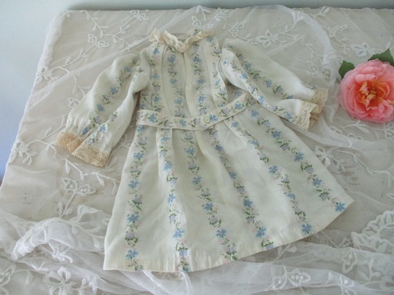 Antique reproduction doll online clothes