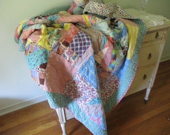 Vintage Feed Sack Patchwork Quilt Hand Sewn c1940's 84" x 64"