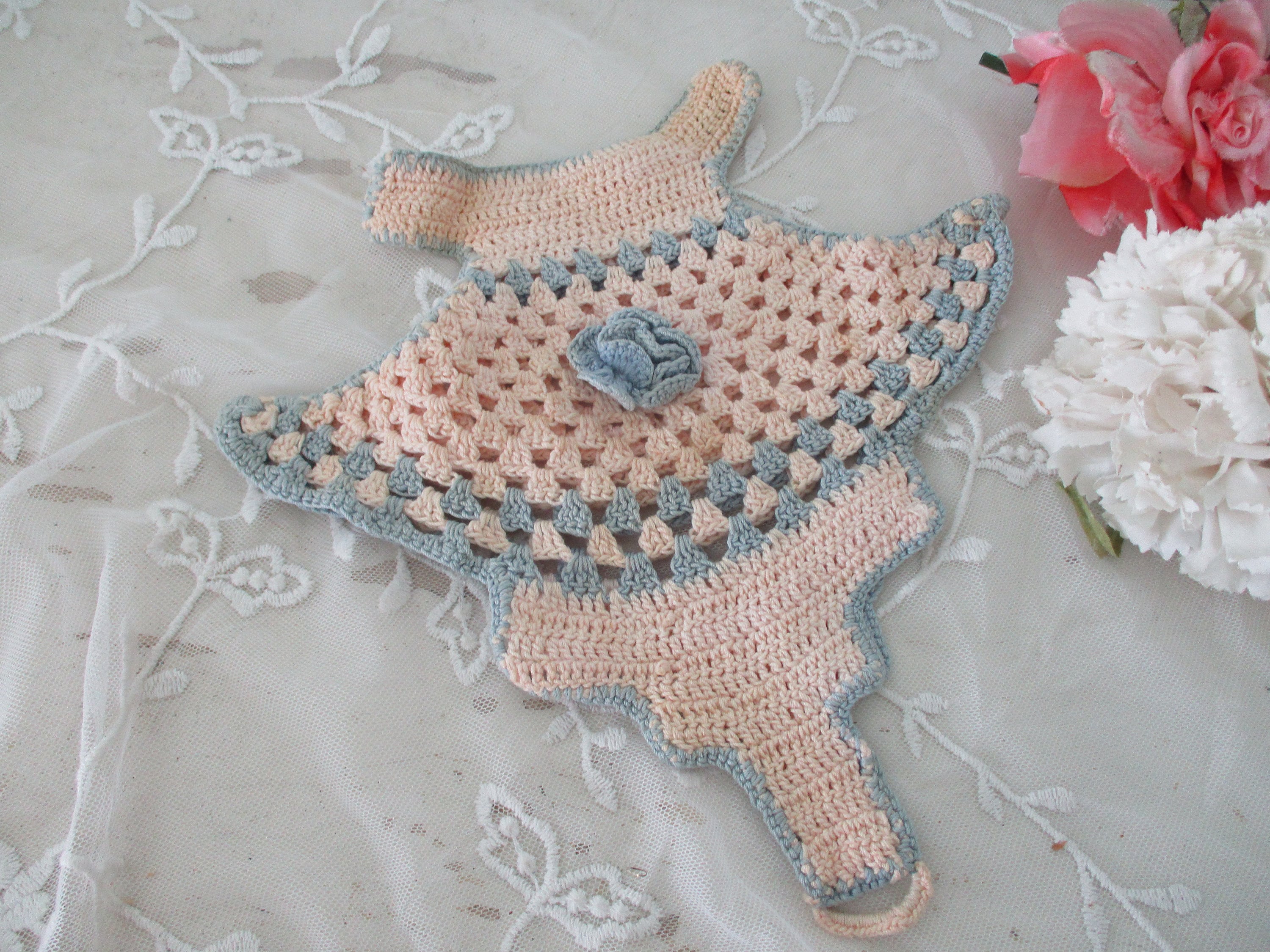 Vintage Hand Crochet Pot Holder Trivet Dress C1950 Vintage 1950s Pot Holder Lady Dress With Bonnet Design Trivet Red Dress Handmade main image 0
