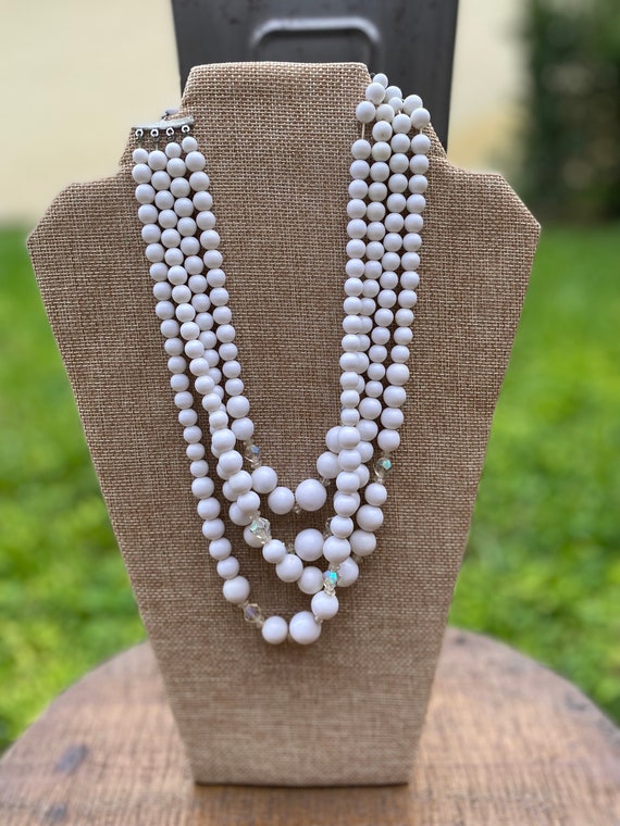 Vintage white milk glass multi-strand necklace - image 2