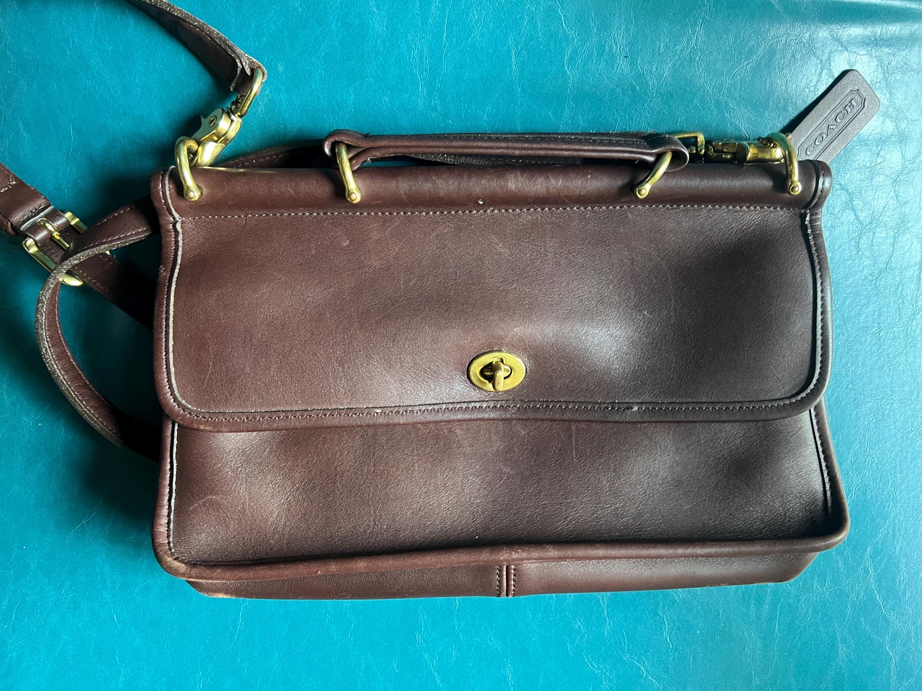 90'S Coach Old Coach Handbag, Vintage, Made in USA genuine leather black type Vintage Second Hand