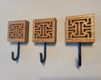 Classic style oak coat hooks for wall