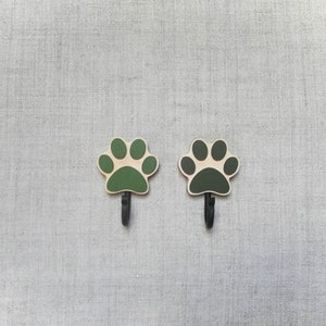 Wooden dog leash hook for wall Paw Print in green and olive green