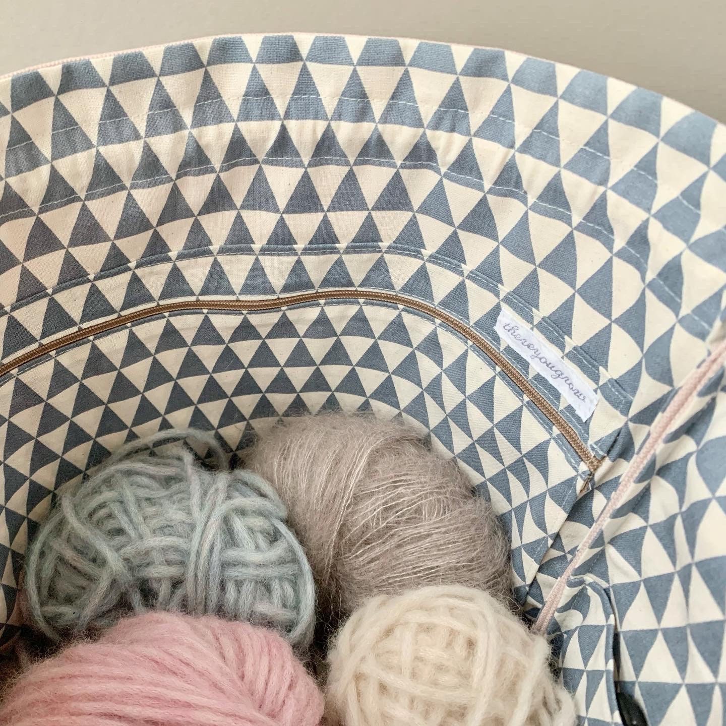 Knitting Project Bag &quot;Pale Pink&quot; knit crochet handicraft * lots of compartments inside * drawstring * pockets organiser * travel *knitter