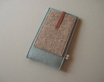 phone sleeve case &quot;cloud pocket&quot; * pure new wool felt * with extra pocket * shock-absorbing * insulating * water-repellent *custom made size