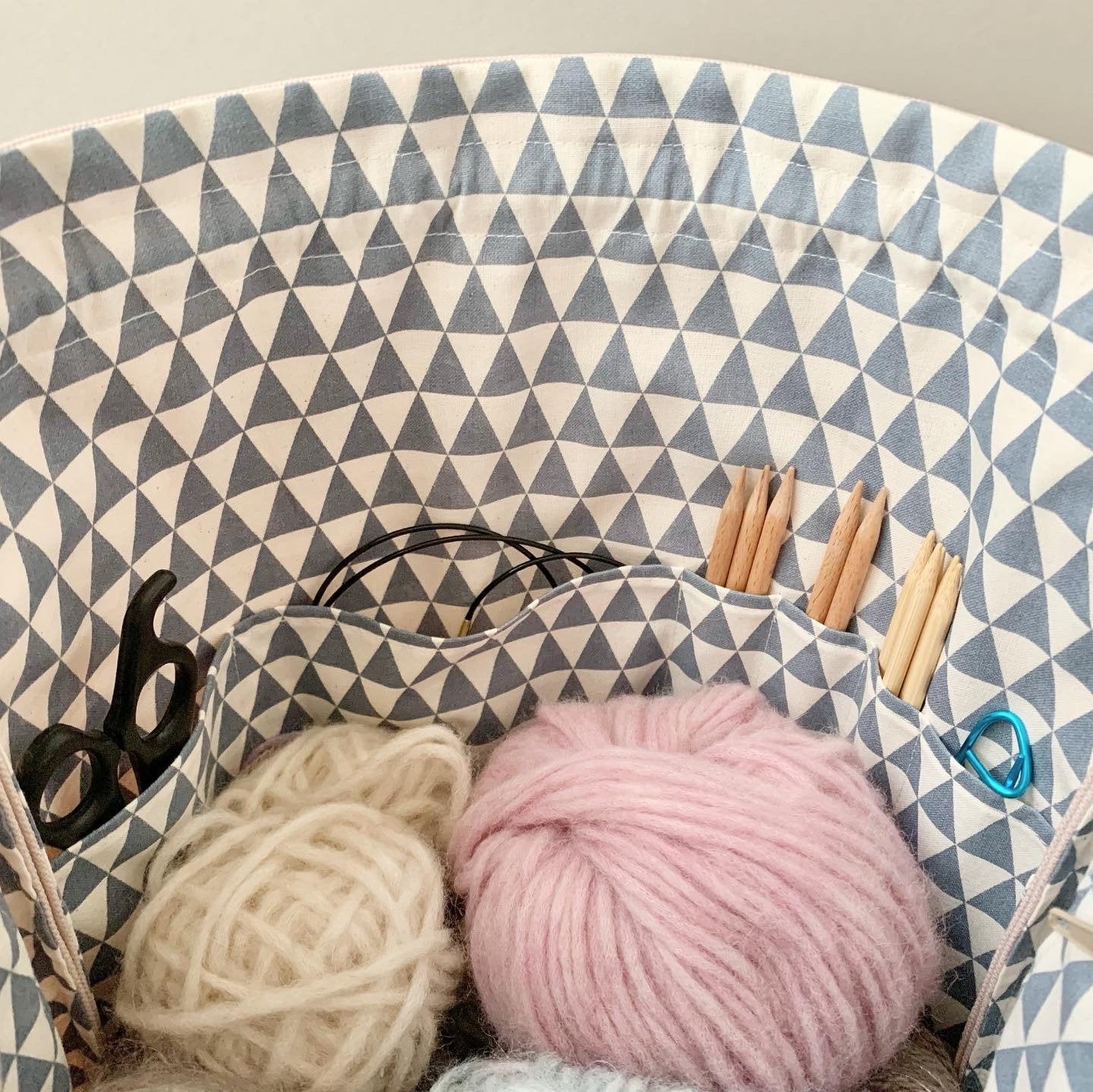 Knitting Project Bag &quot;Pale Pink&quot; knit crochet handicraft * lots of compartments inside * drawstring * pockets organiser * travel *knitter
