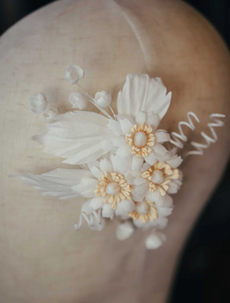 Handmade Daisy Wedding Hair Piece Wedding Hair Accessories White Flower Bridal Hair Piece Floral Hair Piece Daisy Hair Flower H061