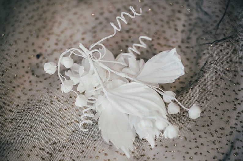 Handmade Daisy Wedding Hair Piece Wedding Hair Accessories White Flower Bridal Hair Piece Floral Hair Piece Daisy Hair Flower H061