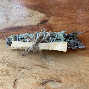 Salbei sahumerio, Lavendel und Rosmarin und Palo Santo zur Energiereinigung