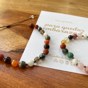 Pulsera de piedras energéticas para quedar embarazada piedras para mejorar la fertilidad vela de intención kit de limpieza energética imagen 3