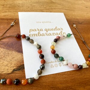 Pulsera de piedras energéticas para quedar embarazada piedras para mejorar la fertilidad vela de intención kit de limpieza energética imagen 4