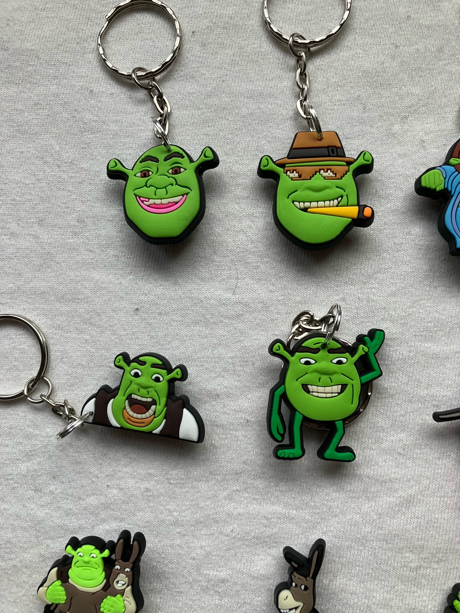 Shrek Keyrings/keychains | Cartoon Cute Emo Kids Goth Fun Kawaii ...