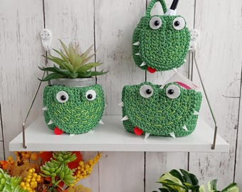 Small Crochet Basket with Crocodile Design - Nursery Shelf Decor