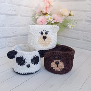 かぎ針編みのクマ、シロクマ、パンダのバスケット - 魅力的な動物にインスパイアされたベビールーム収納、3 個。