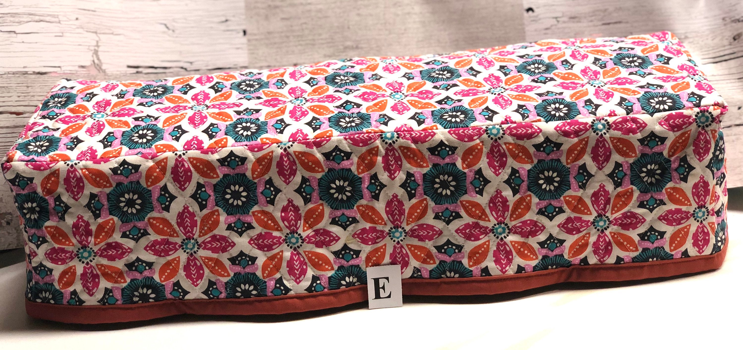 I soo want to make this dust cover for my Cricut Expression, in this exact  pattern.