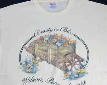 Vintage 1996 Wilson, PA Beauty In Bloom Floral Wagon White T-Shirt Size Large