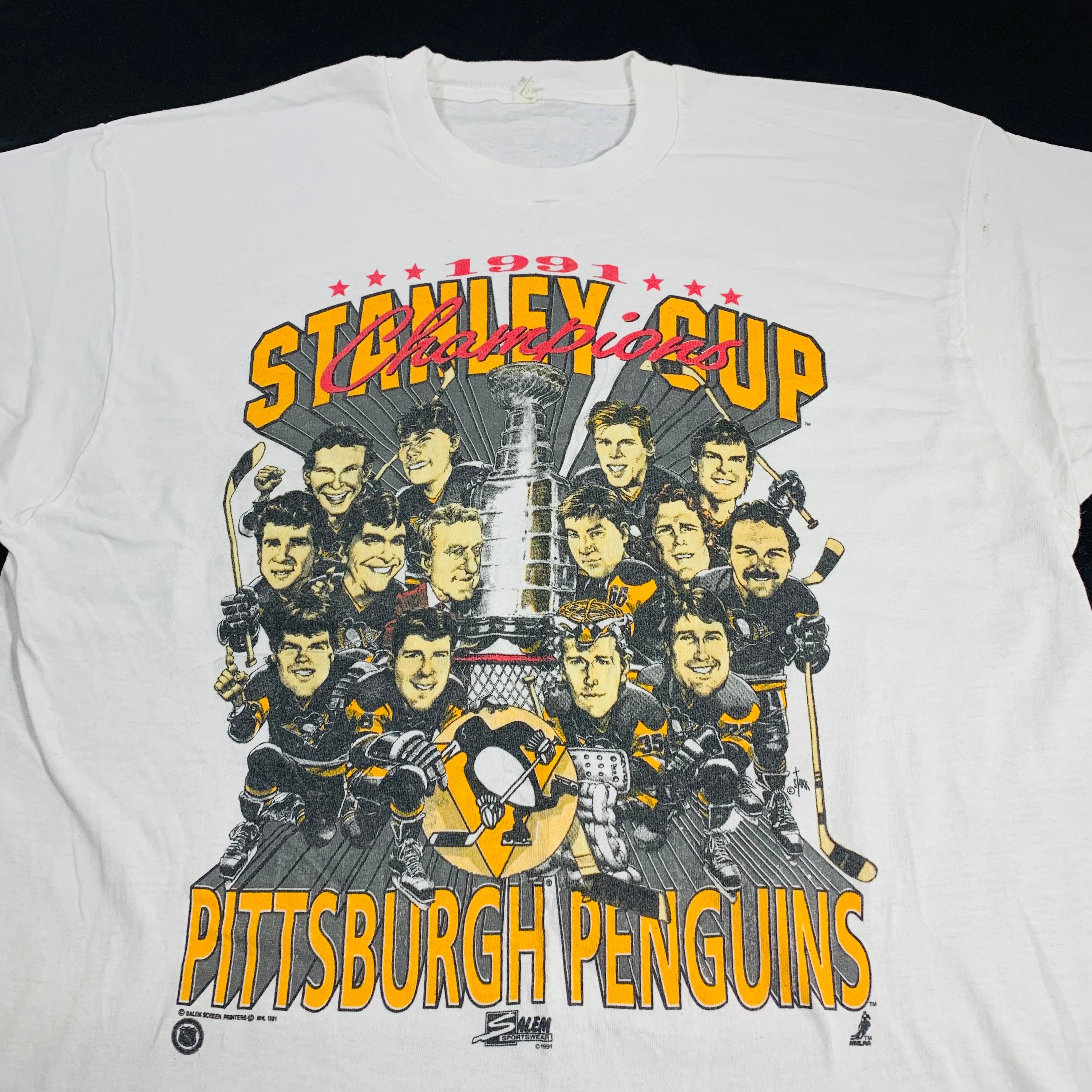 NEW - Pittsburgh Penguins 2017 BACK to BACK Stanley Cup Champions T-Shirt  - M