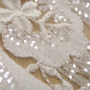 Tissu de dentelle de robe de mariée le plus récent, tissu dalencon, tissu de dentelle florale de sequin, tissu de dentelle brodé image 4